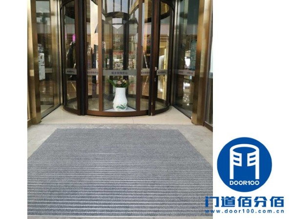 寬紋環(huán)扣鋁合金地墊鋪設安裝服務案例